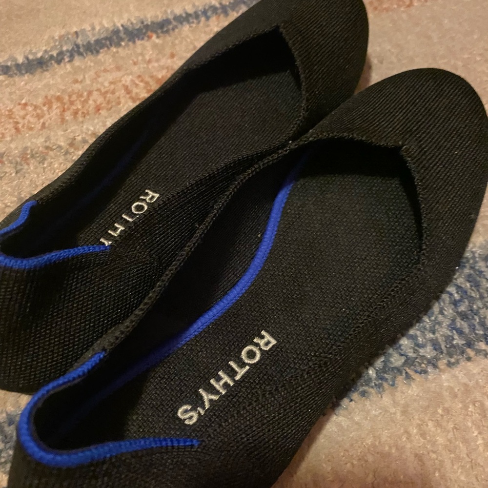 Black Rothy’s original flats (size 8.5 - 9)